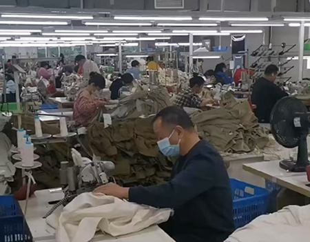 What can Zihong Clothing offer for you?