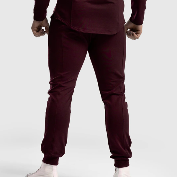 Luxe training fleece joggers with side pockets in maroon 