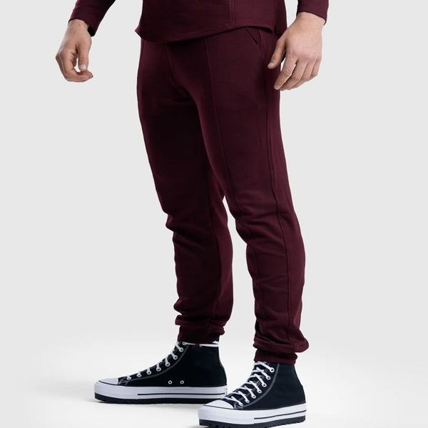 Luxe training fleece joggers with side pockets in maroon 